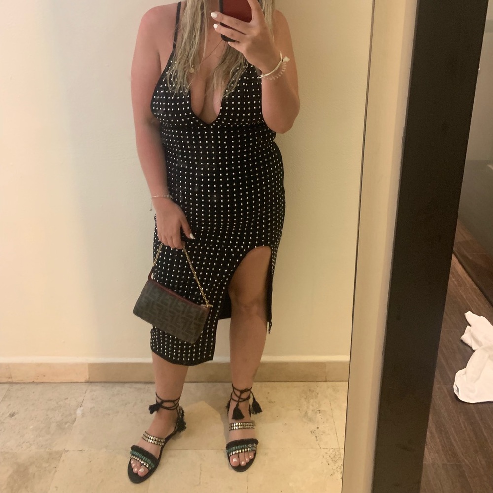 ASOS dress club L deep v